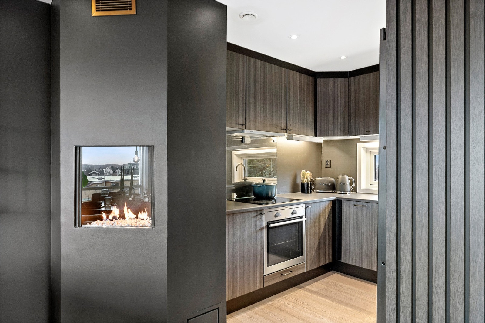 Den stilfulle gasspeisen bidrar til varme og hygge gjennom vintermånedene. Galleribilde