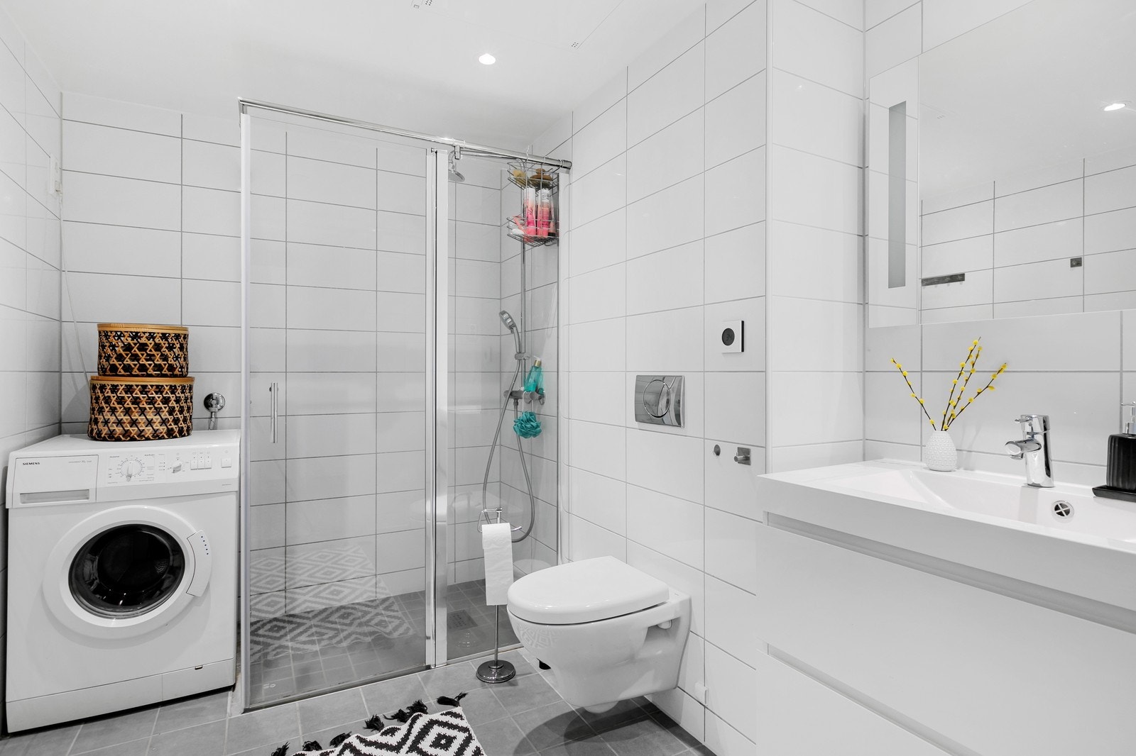 Lekkert flislagt bad. Galleribilde