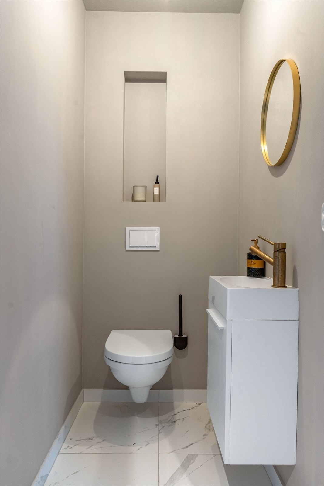 Pent gjestetoalett Galleribilde