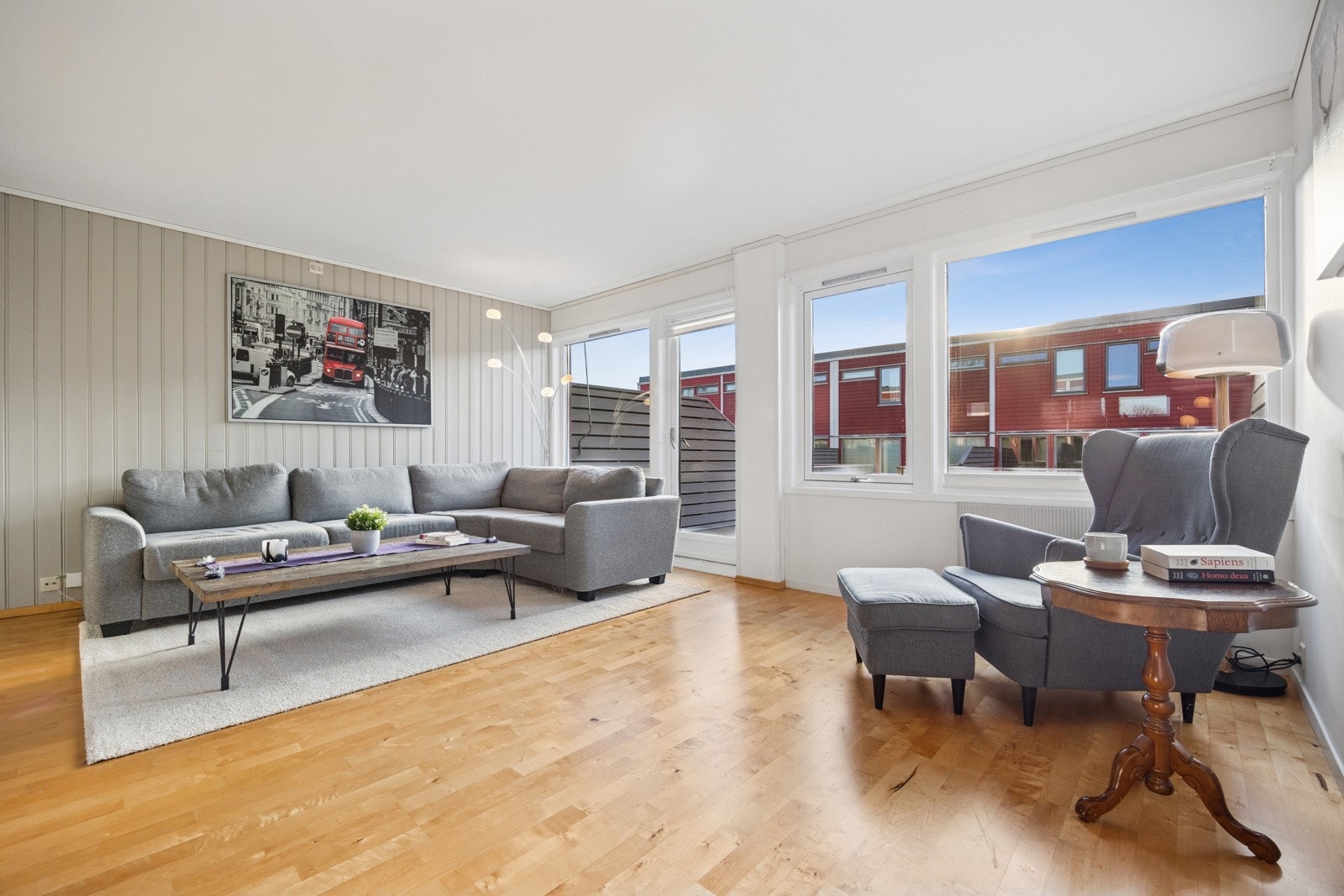 Det er oppvarming via radiatorer som gir en jevn og god temperatur året gjennom. Galleribilde