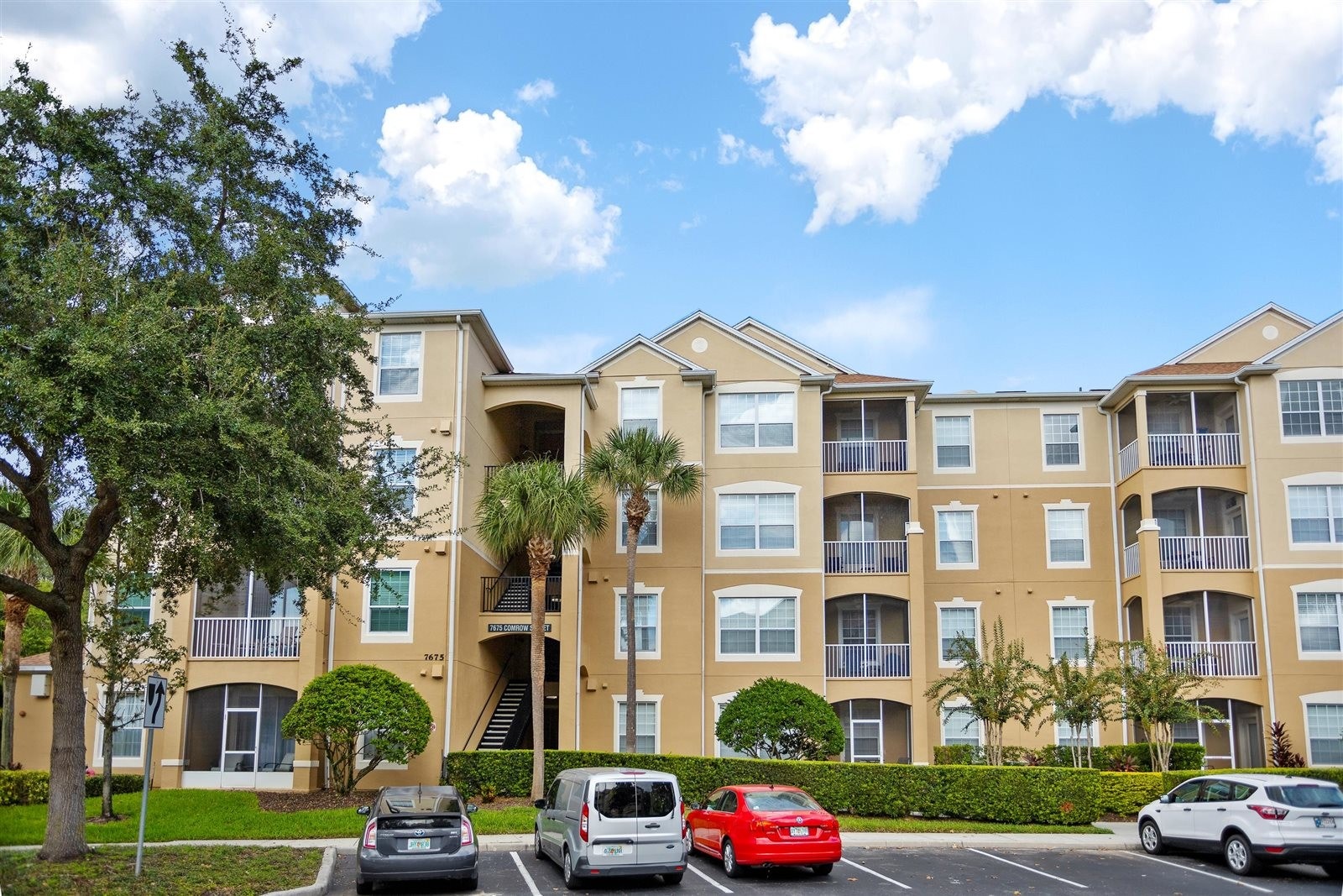 leiligheten ligger i 2. etg i dette bygget Galleribilde