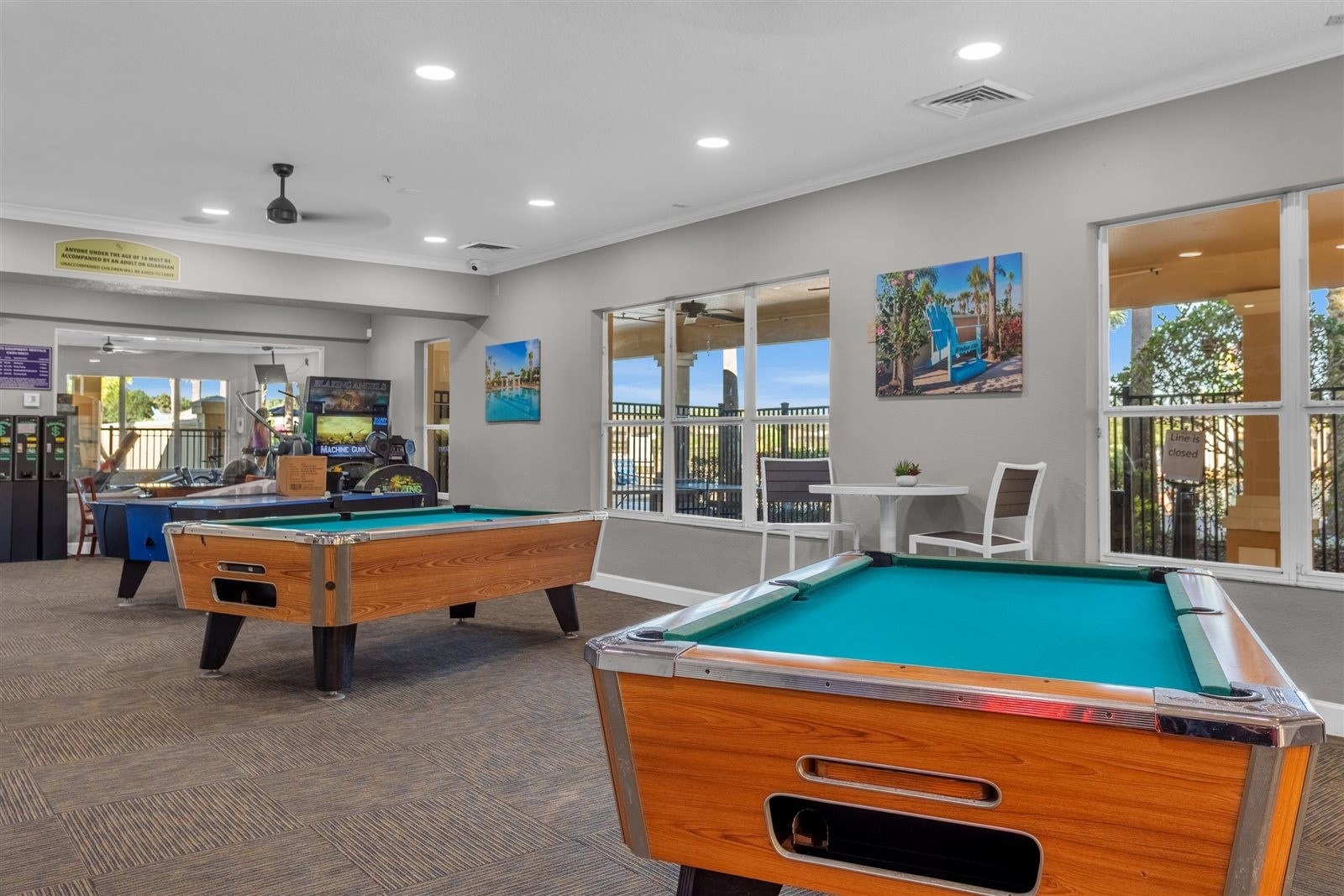 Spill hall Galleribilde