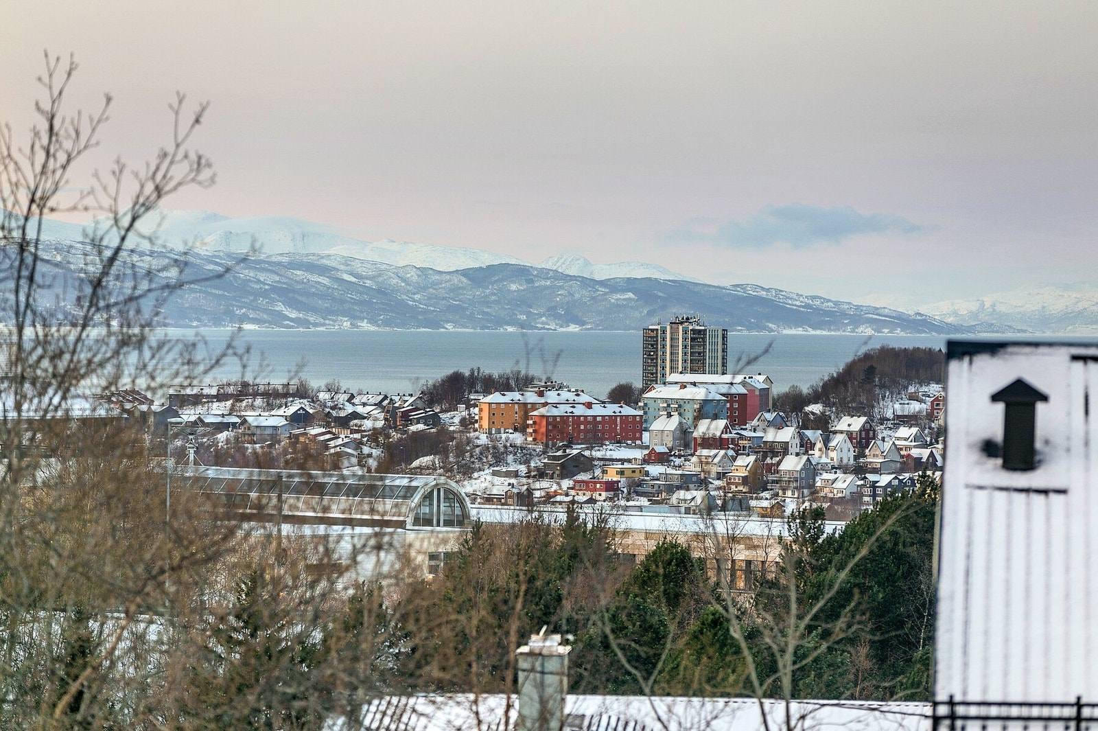 Utsikt fra balkong Galleribilde