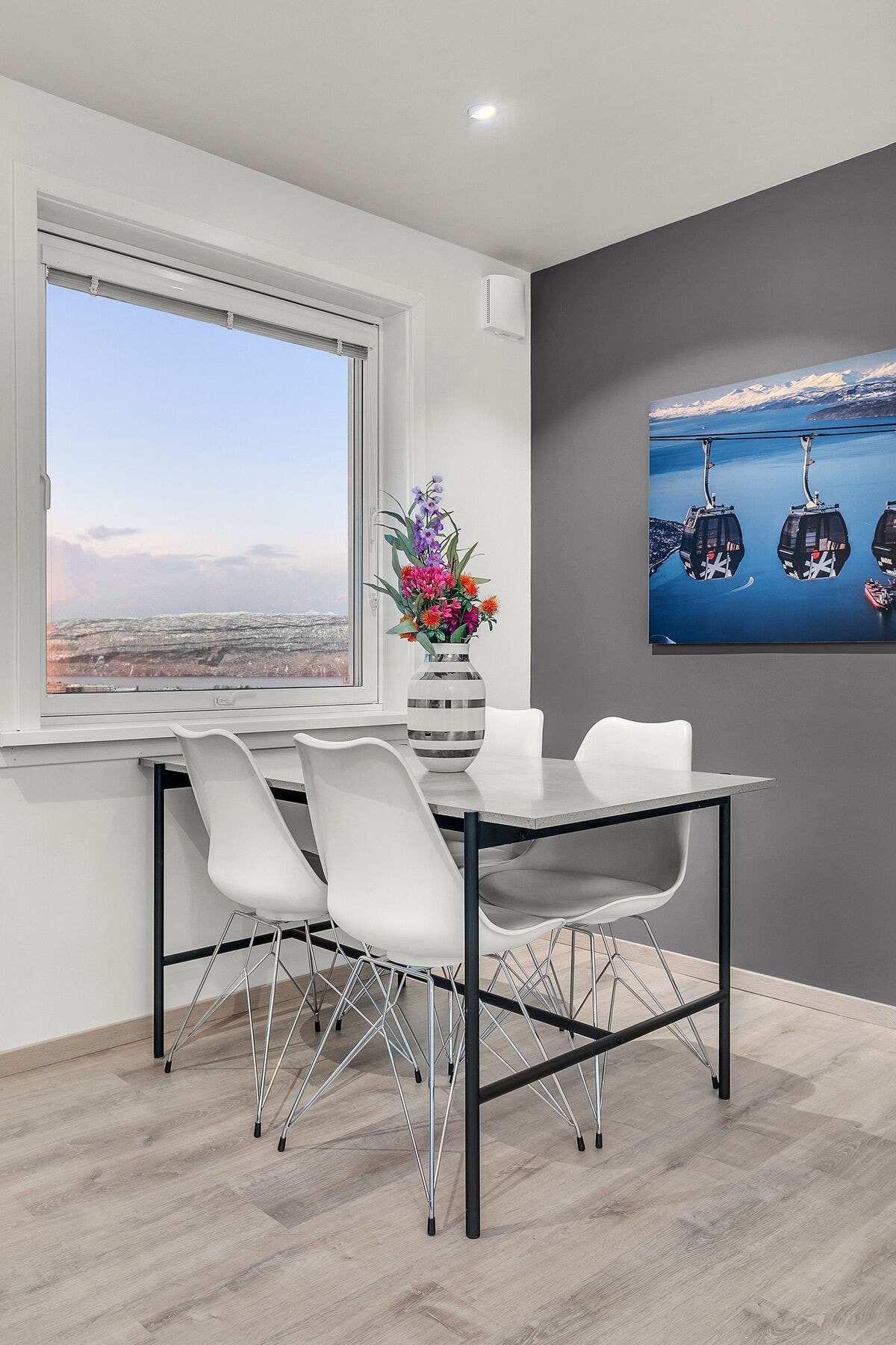 Flott utsikt fra spiseplass Galleribilde