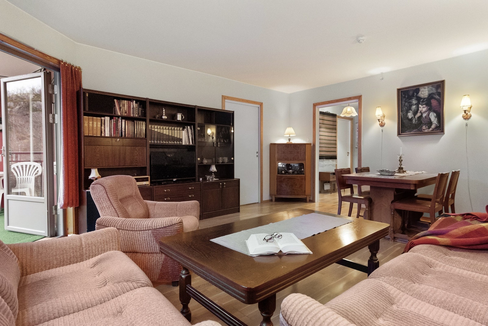 Flott, romslig bolig med solrik beliggenhet. Galleribilde