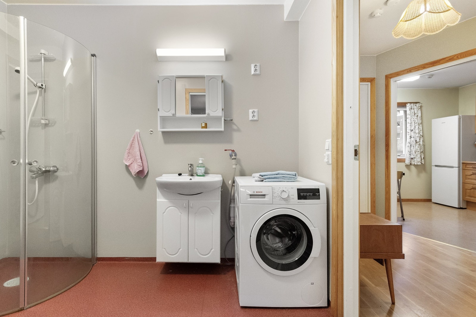 Romslig bad. Galleribilde