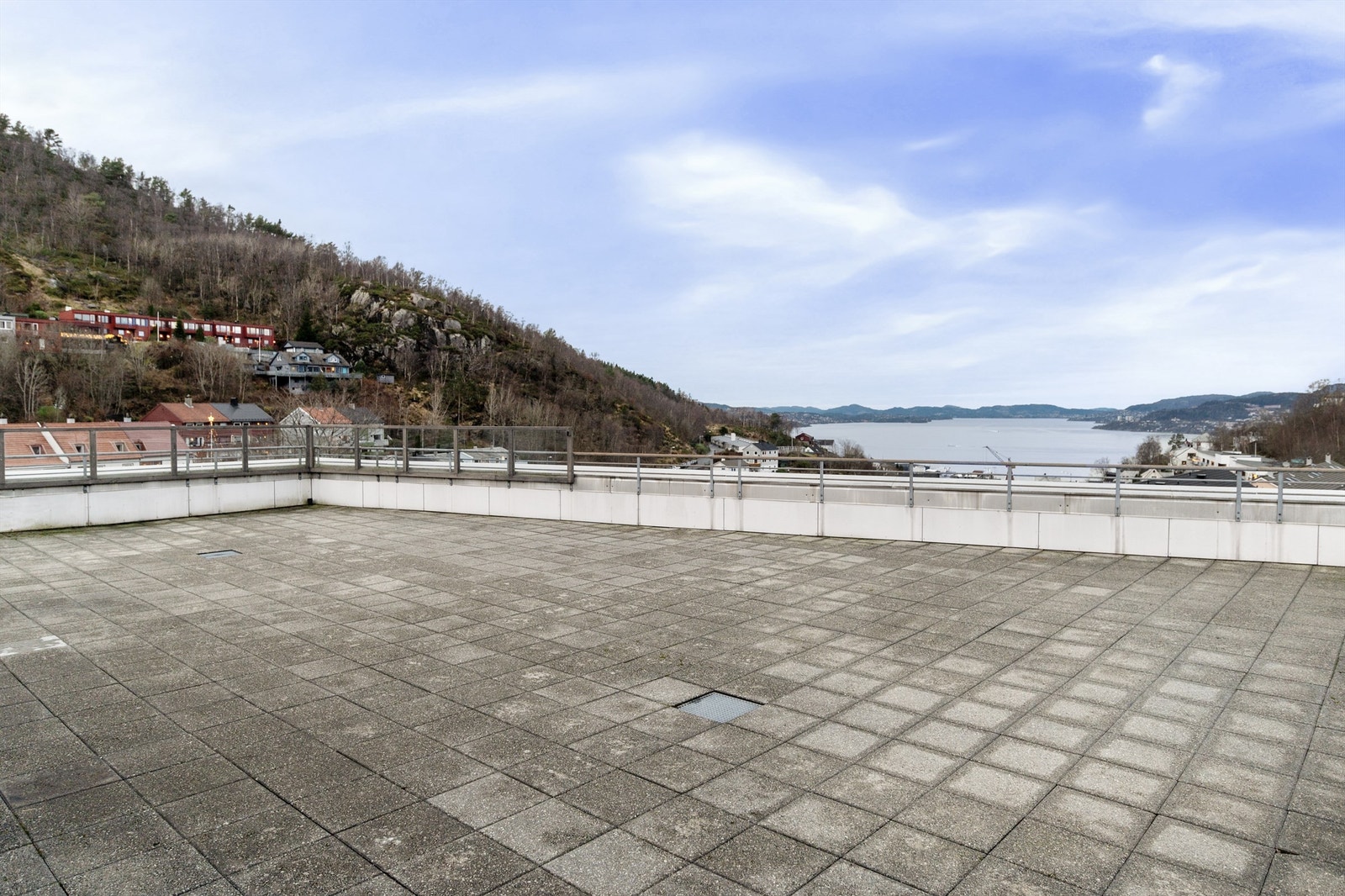 Felles takterrasse. Galleribilde