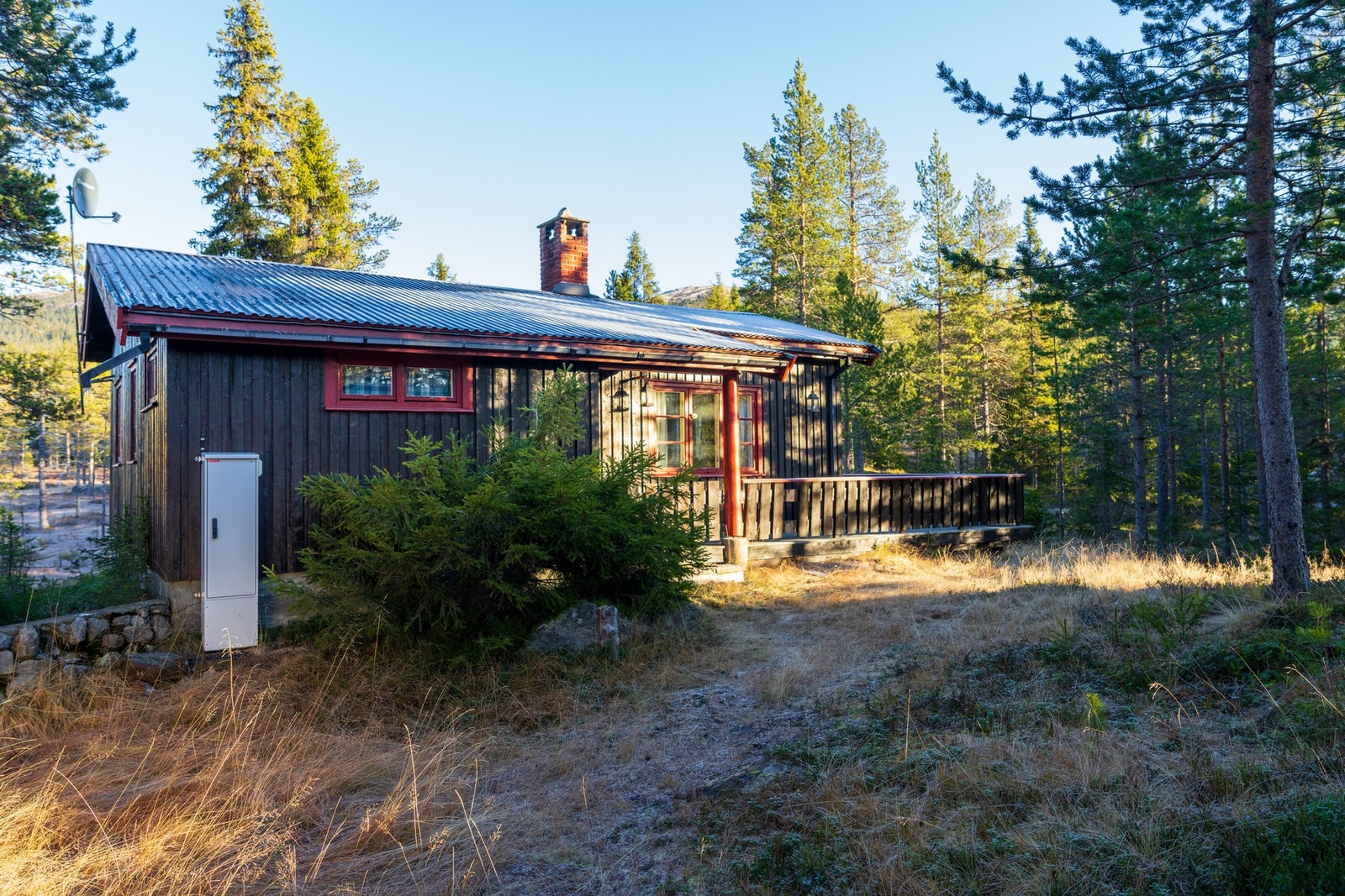 Hytta innlagt strøm. Galleribilde