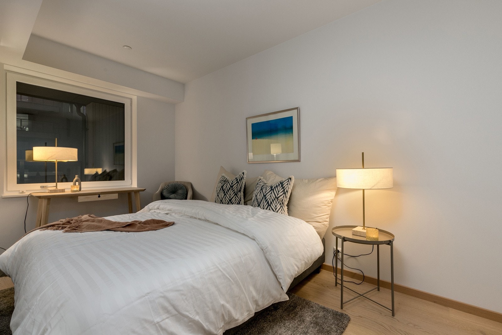 Lyst og innbydende hovedsoverom. Galleribilde