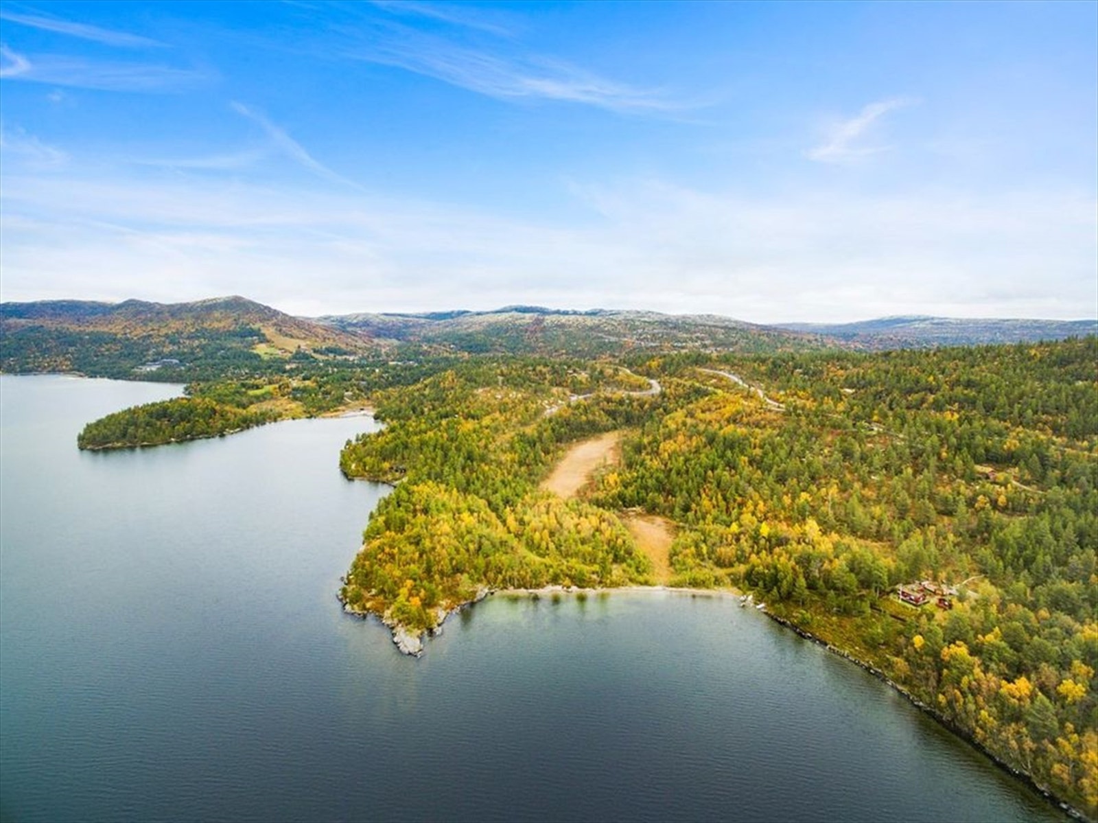 Sommerbilde fra sjøen.jpg Galleribilde