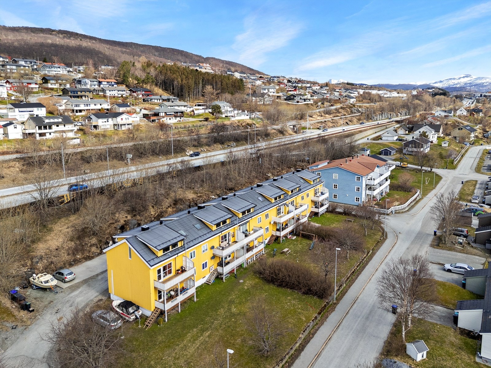 Felles hageområde med gode solforhold som kan benyttes. Galleribilde