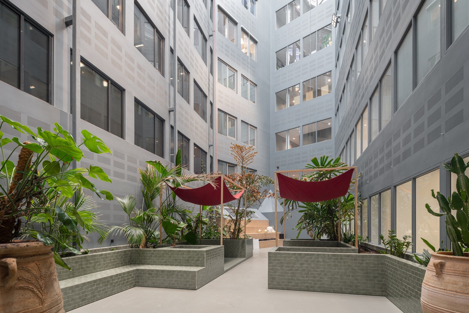 Godt lys-nnslipp i atriumet Galleribilde