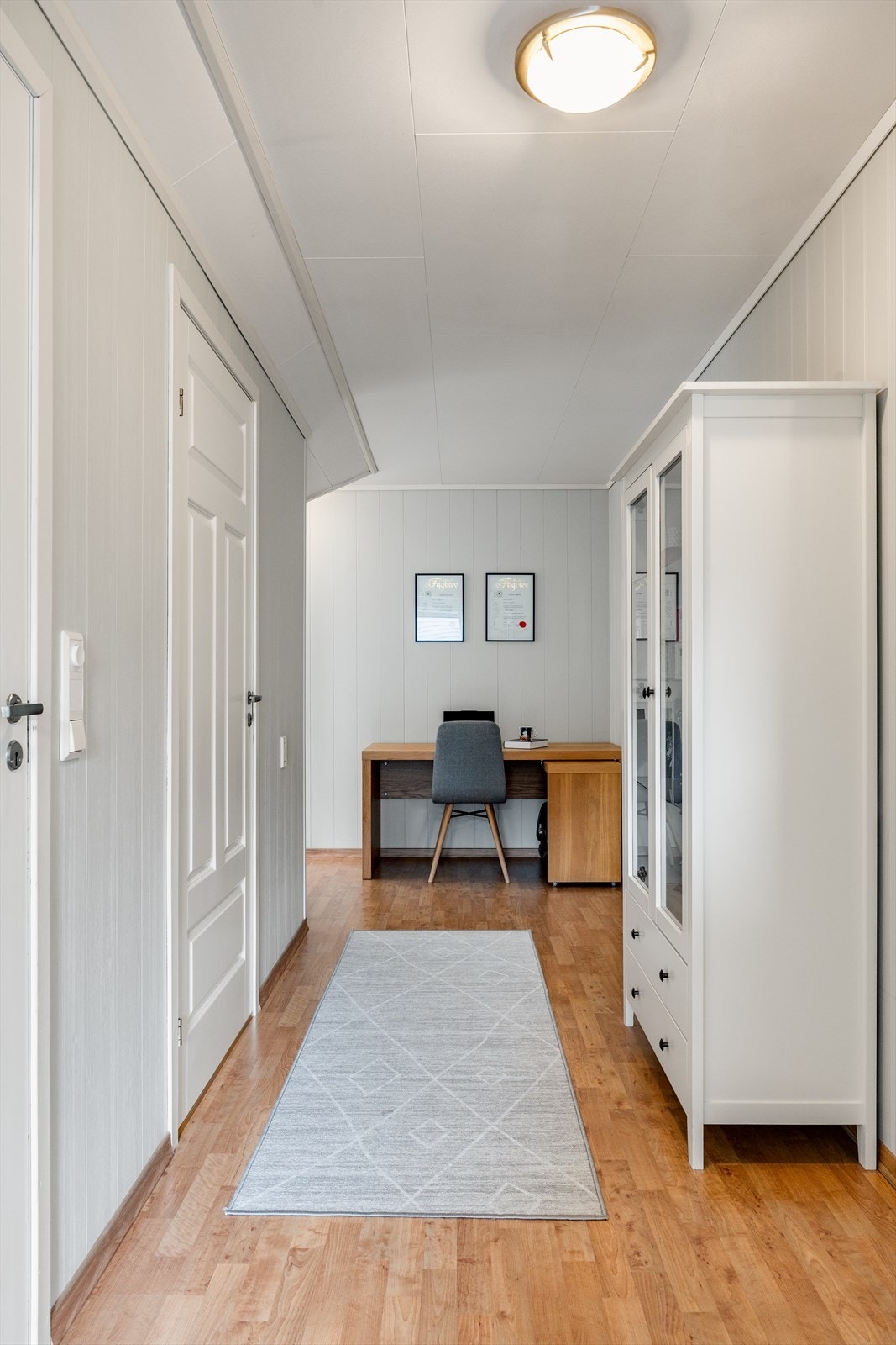 Lys og luftig gang. Galleribilde