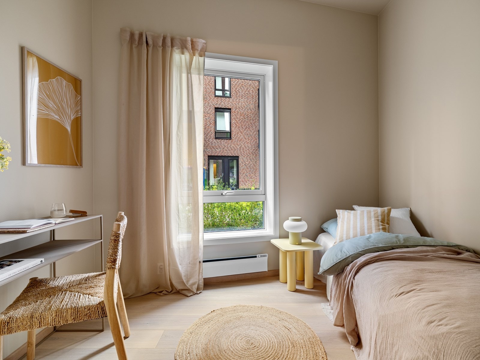 Soverom 2 kan brukes som soverom, gjesterom, barnerom eller hobbyrom, tilpasset dine behov. Galleribilde