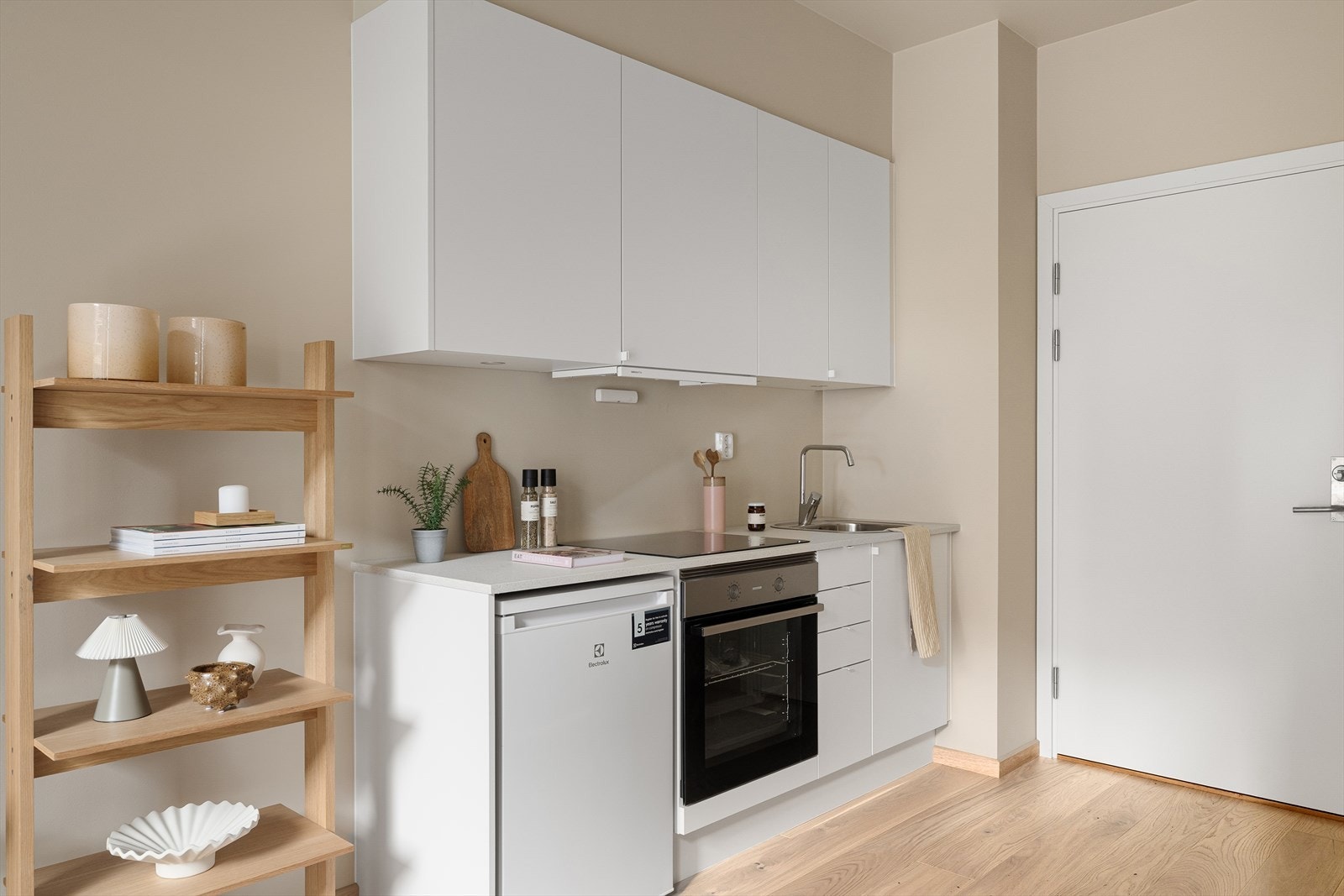 Her er det også rom for egen plass til kjøleskap/fryser. Galleribilde