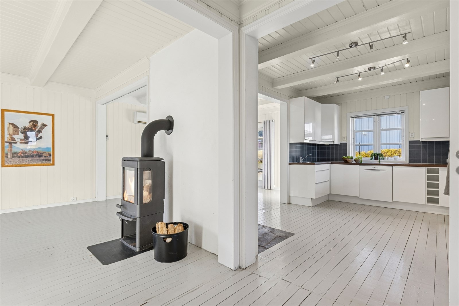 Åpen stue/ kjøkkenløsning. Galleribilde