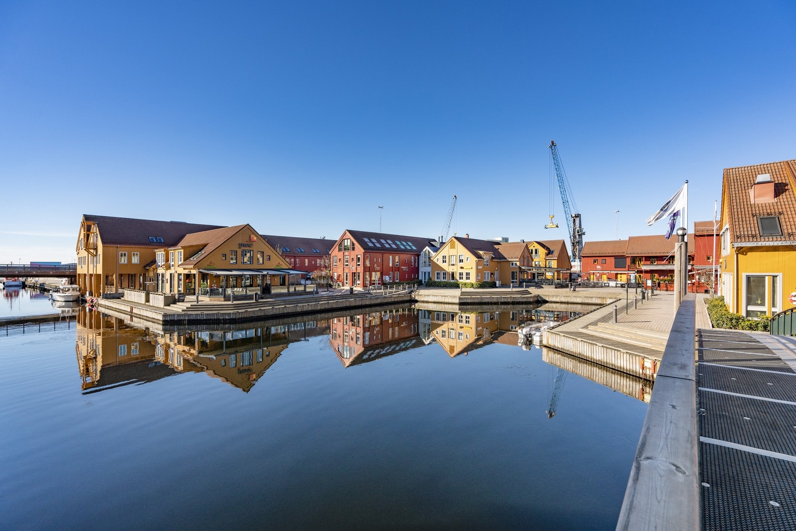 Kort vei til Fiskebrygga Galleribilde
