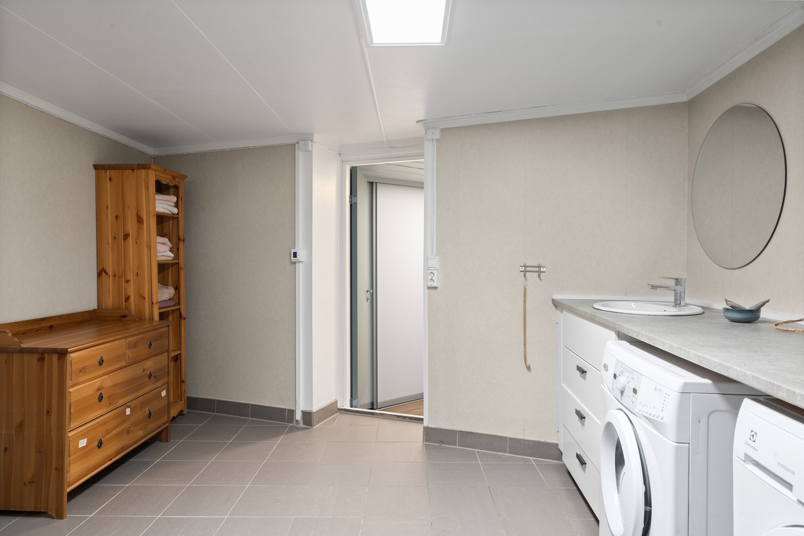 For økt komfort er det installert varmekabler i gulvet på badet. Galleribilde