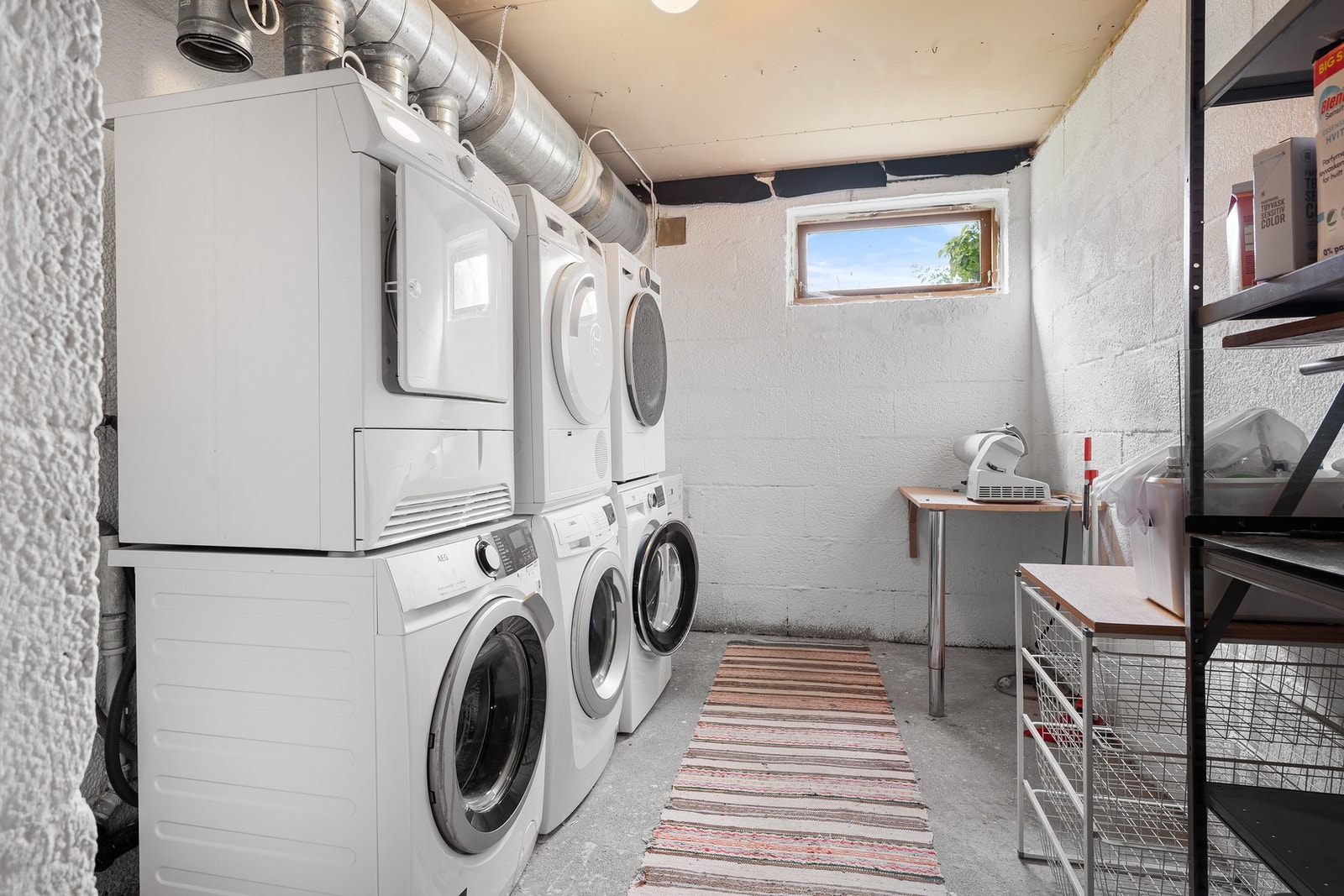 Felles vaskerom i sameiet. Galleribilde