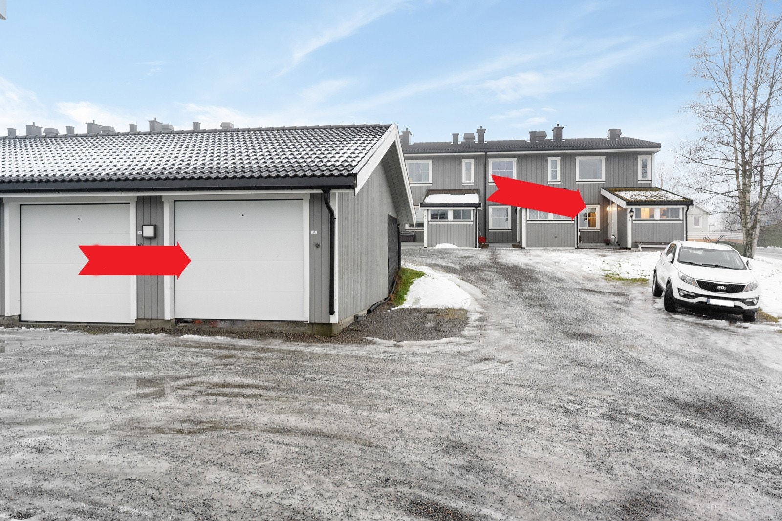 Med boligen følger garasjeplass i fellesanlegg, slik at bilen står trygt og behagelig hele året. Galleribilde