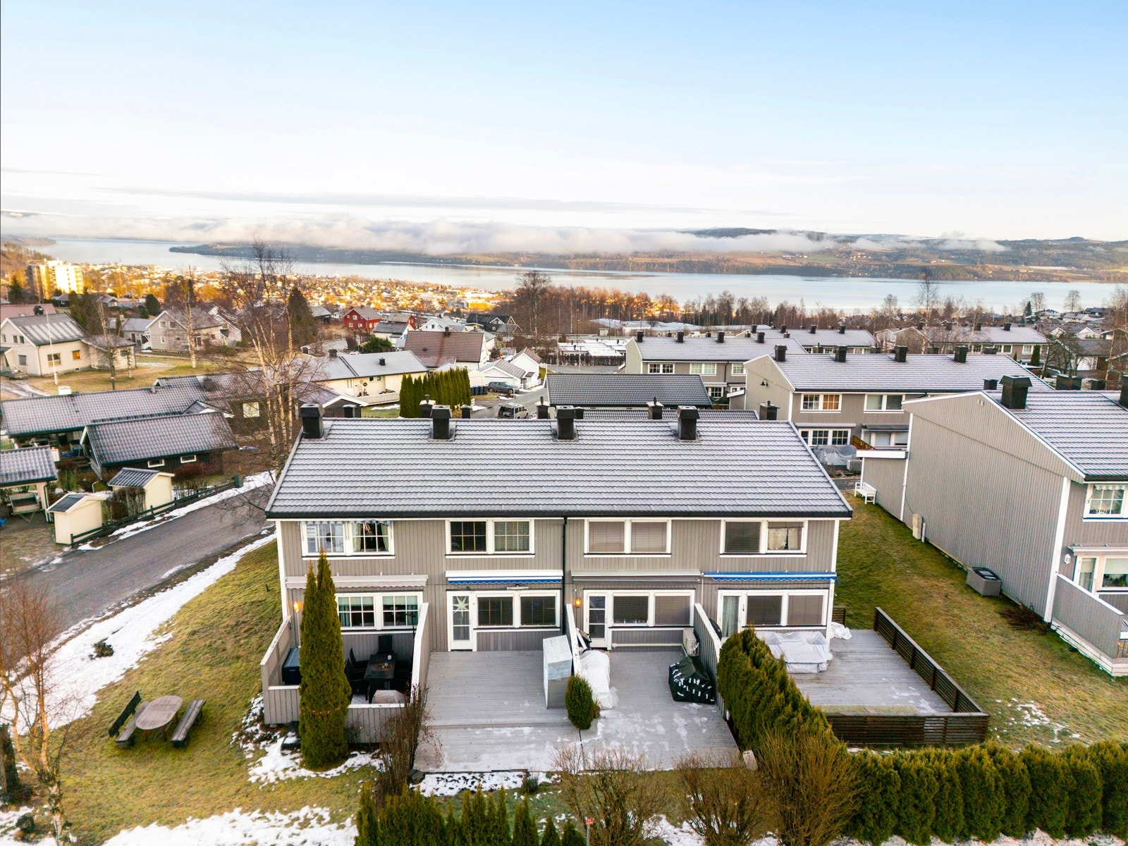 Camilla Colletts Veg 8D byr på en av Kopperuds ettertraktede plasseringer, høyt i terrenget med flott utsyn og gode solforhold. Galleribilde