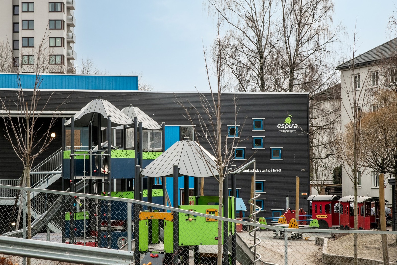 Det er kun noen hundre meter til Espira kunnskapsbarnehage Grefsen stasjon. Galleribilde