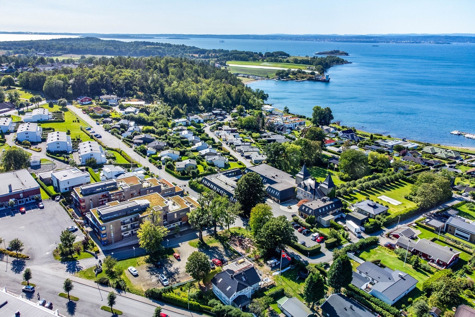Få om noen boligområder langs Oslofjorden kan vise til en like attraktiv beliggenhet som Refsnes når utsikt og nærhet til sjøen vektlegges. Galleribilde