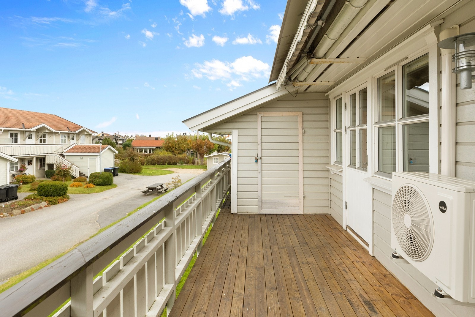 Veranda med utebod Galleribilde