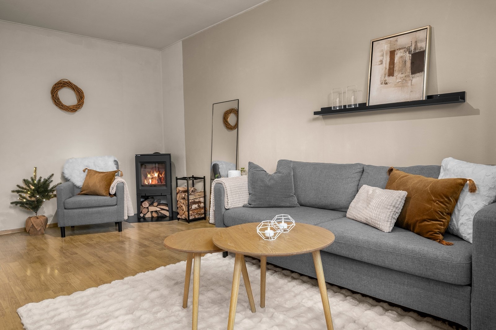 Velkommen til Lademoens Kirkealle 18! En flott og innholdsrik 2-roms selveierleilighet med sentral beliggenhet på Lademoen. Galleribilde