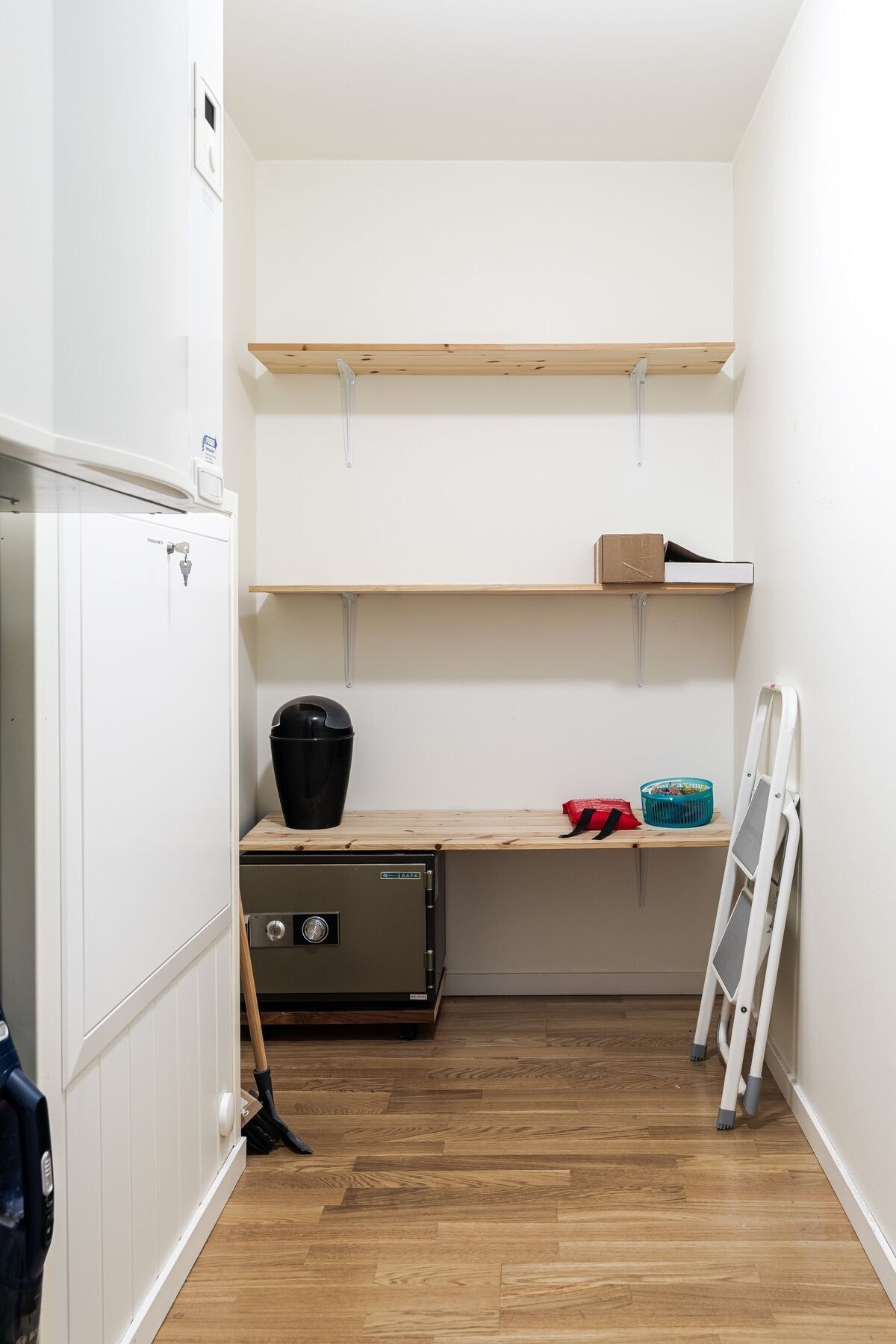 I leiligheten har man også en bod på 4 m² med oppbevaringsplass og enkel tilgang til aggregat. Galleribilde