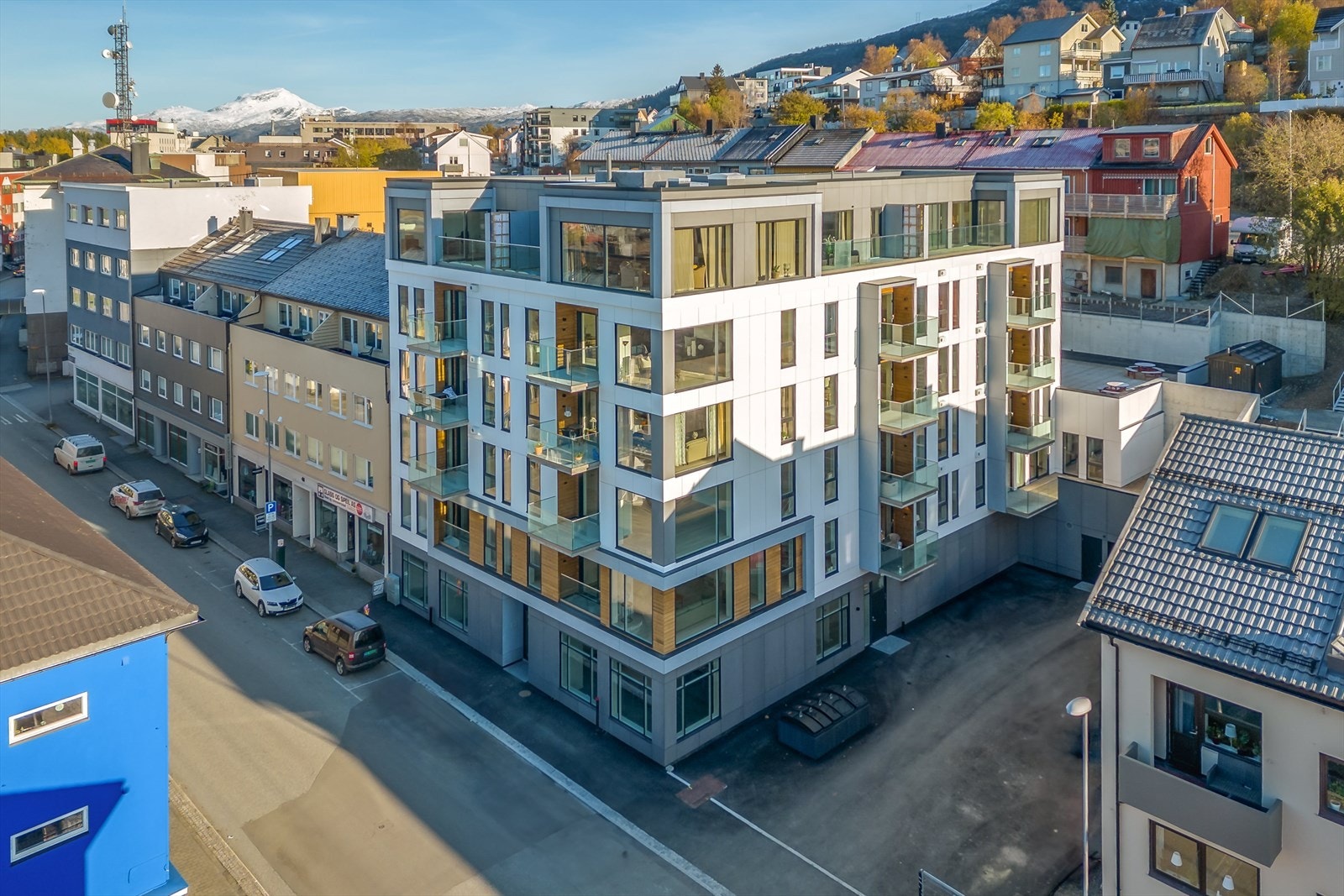 Velkommen til visning i dette praktbygget - Mimergården Galleribilde