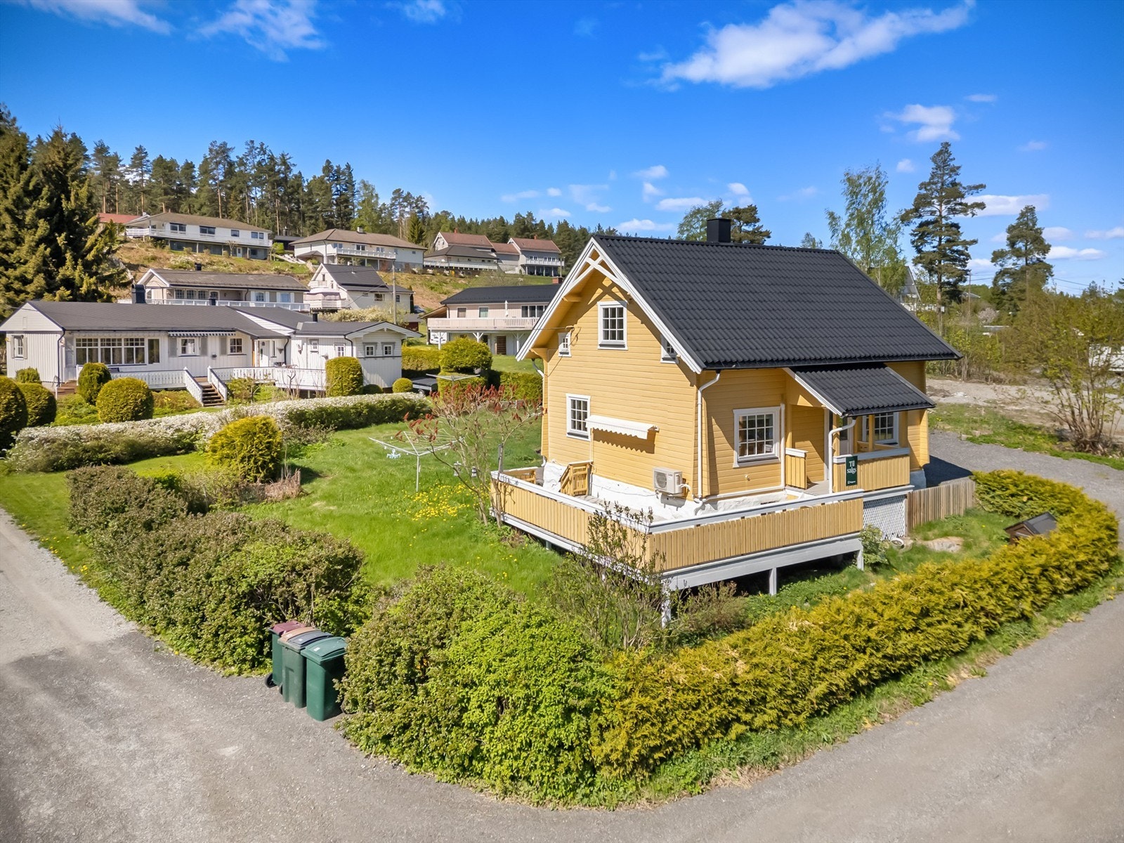 Terrasse på ca. 39 kvm med markise på husveggen Galleribilde