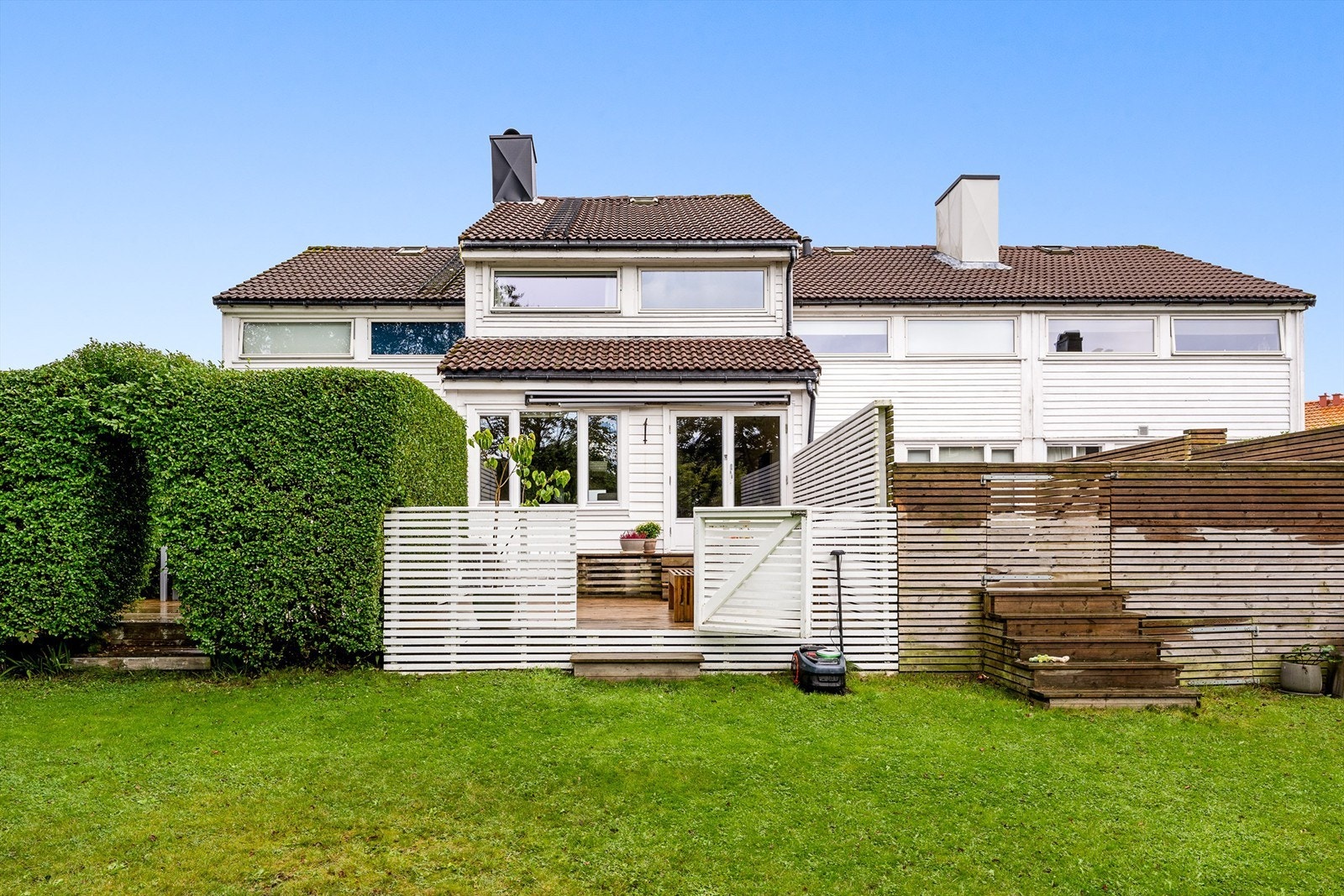 Velkommen til Esbjerggata 22 - et påbygd rekkehus med grønn og barnevennlig beliggenhet på Bjergsted/Tasta. (Foto: PBfoto Per Bendiksen) Galleribilde