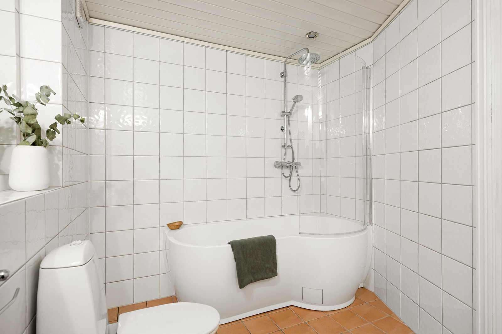 Badekaret med dusjløsning ble byttet i 2017. Galleribilde