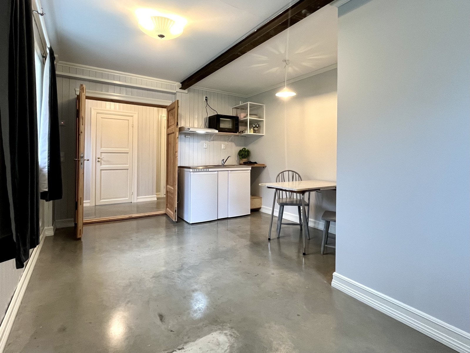 Stue/kjøkken Galleribilde