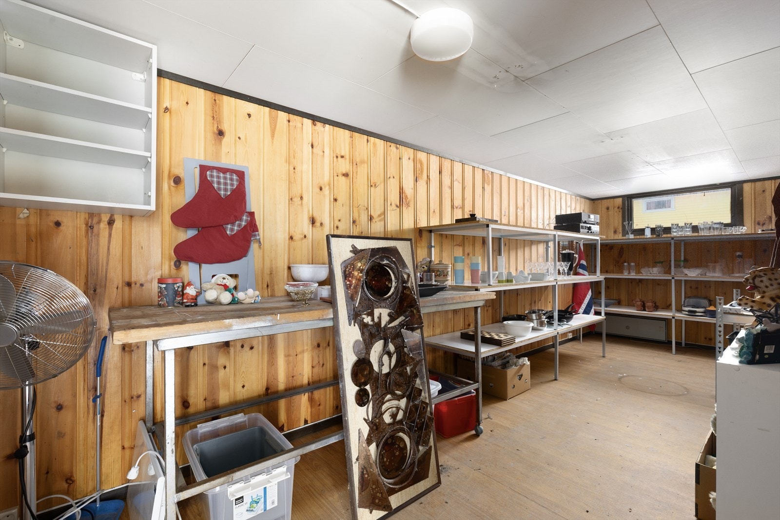 Bod tilhørende garasje. Galleribilde