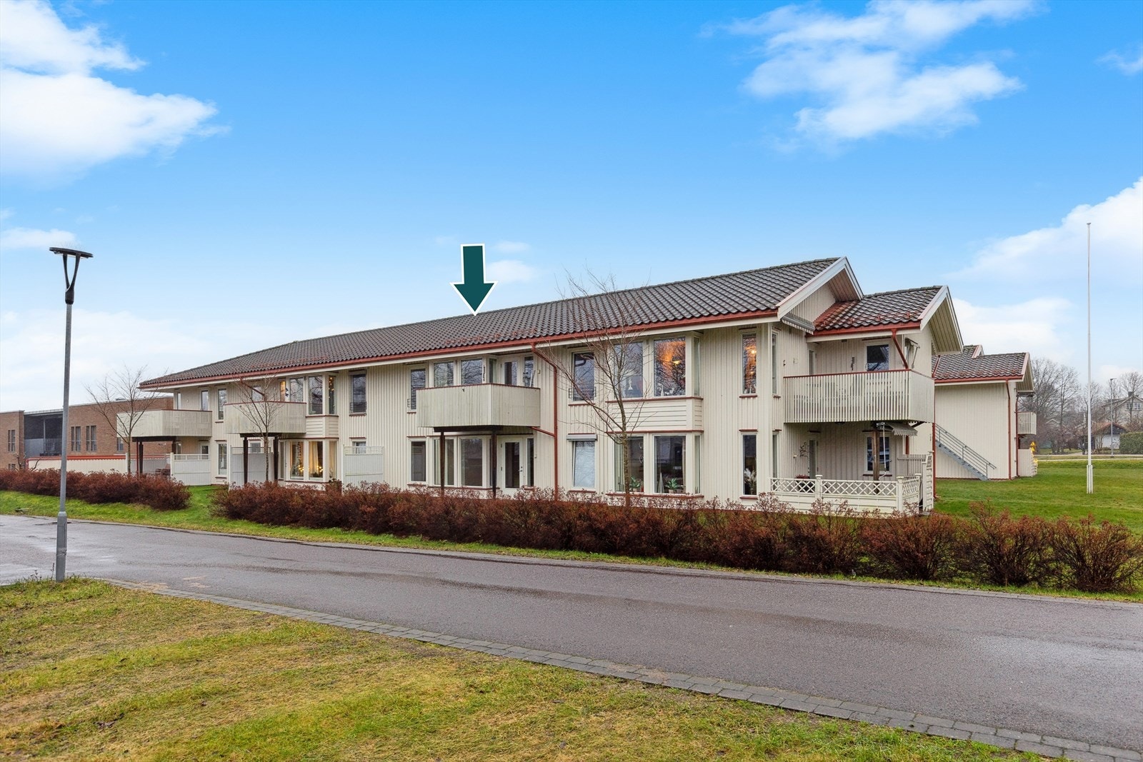 DNB Eiendom V/Katrine Wilberg har gleden av å presentere Spettåsveien 4 - En lys og tiltalende seniorleilighet med sentral beliggenhet i Åsgårdstrand. Galleribilde