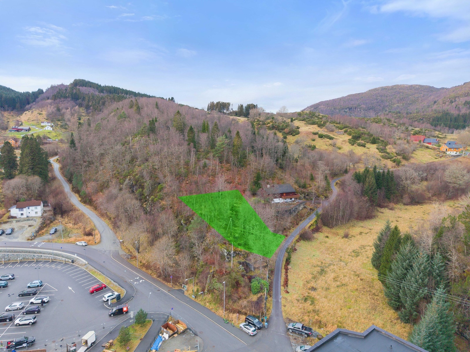 Tomt regulert til boligbebyggelse. Galleribilde