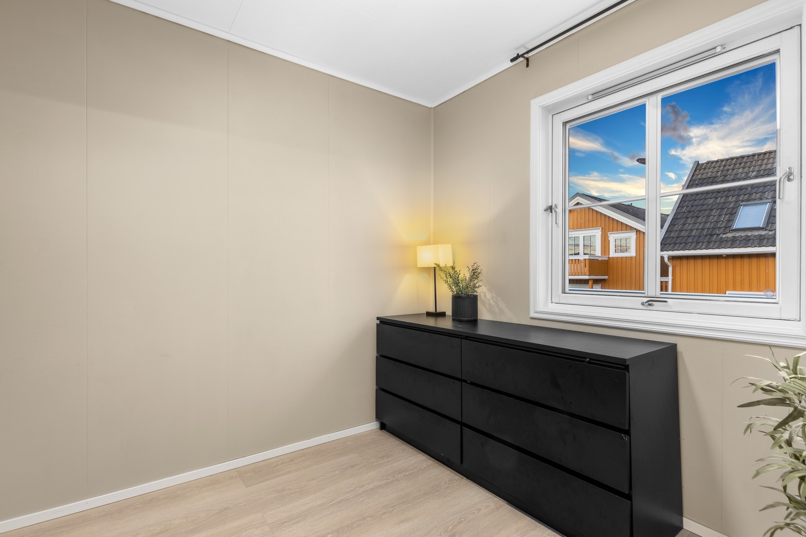 Soverom 2 på 7 kvm. Galleribilde