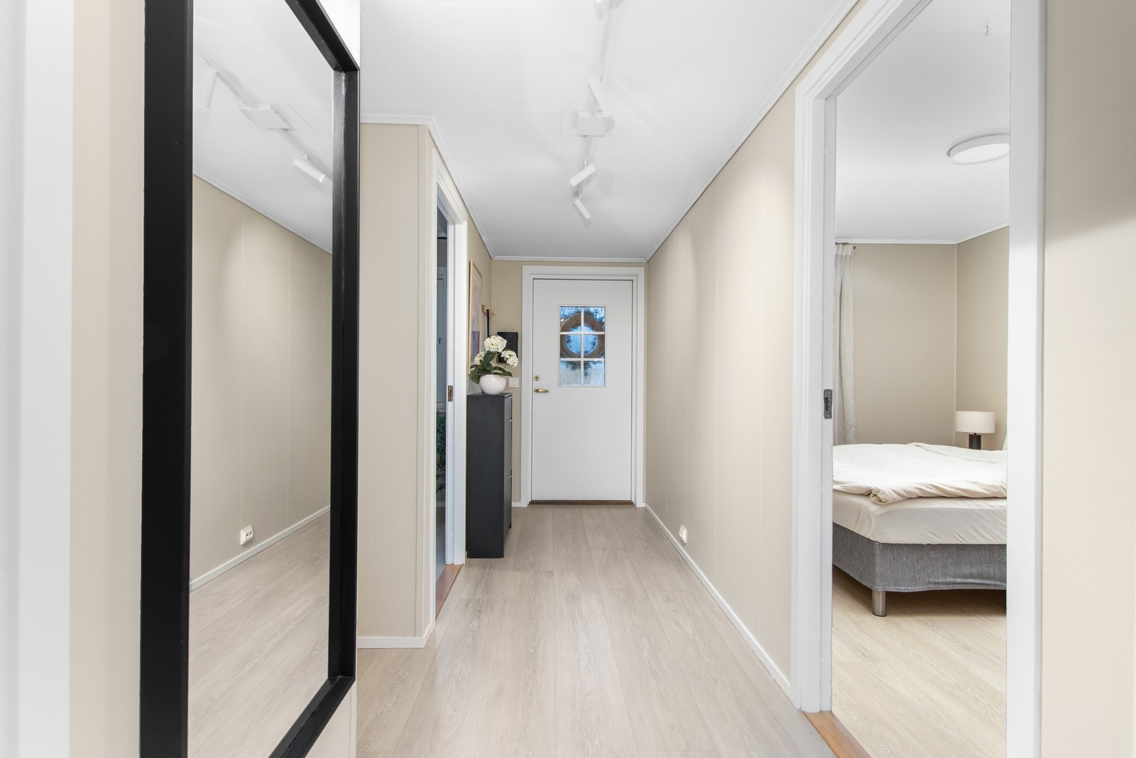 Gang/entré. Galleribilde