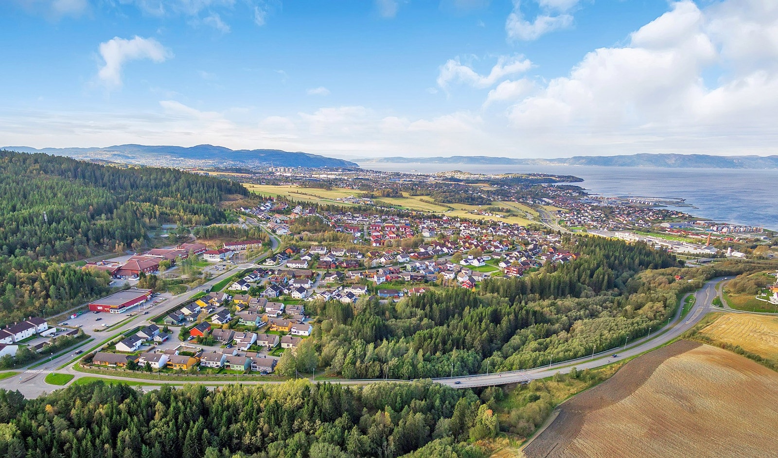 Markaplassen og Vikåsen er et populært og familievennlig boligområde. Galleribilde
