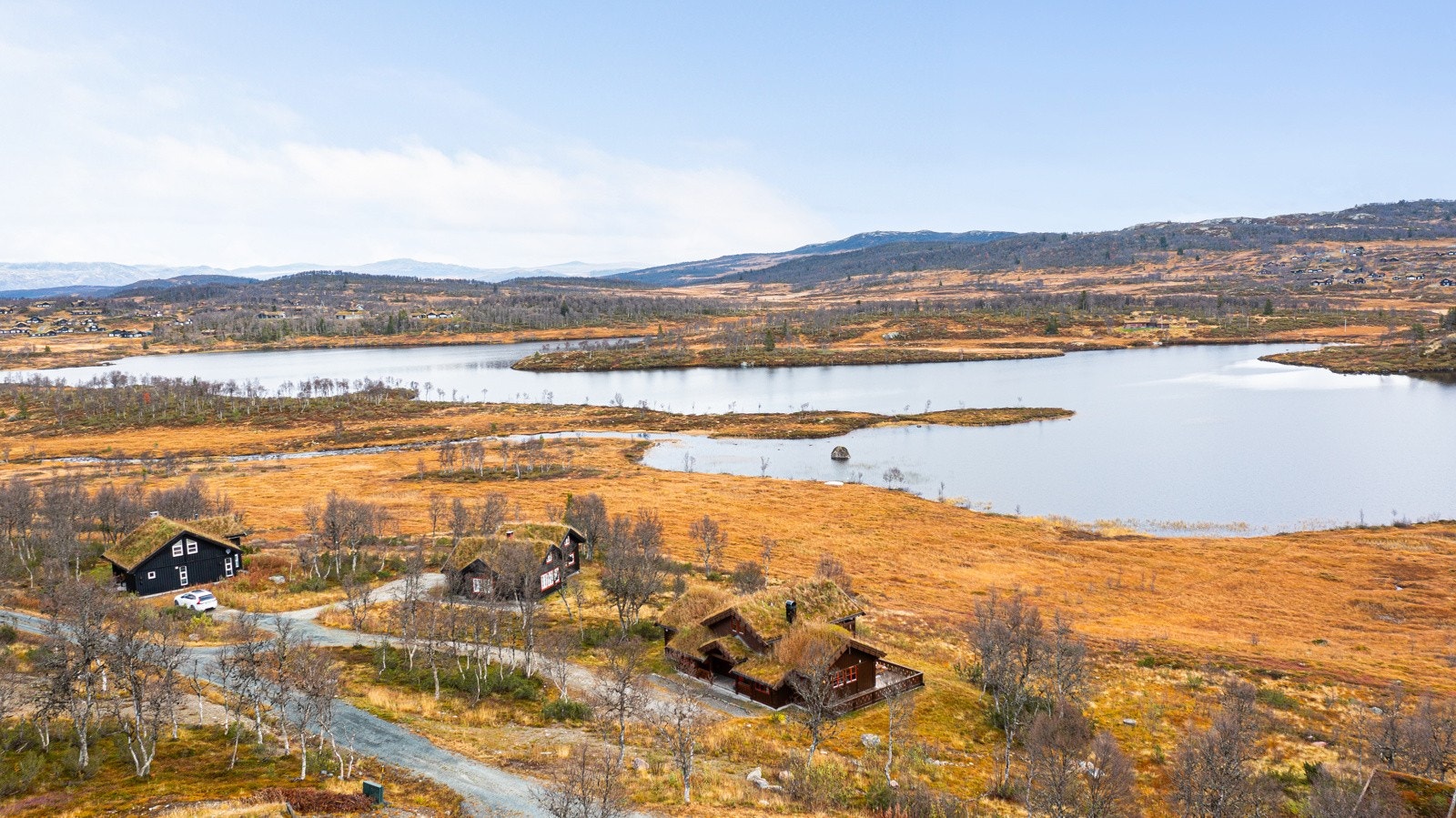 Vinterstid kan man spenne på seg langrennsskiene og skli rett ut i preparerte løyper Galleribilde