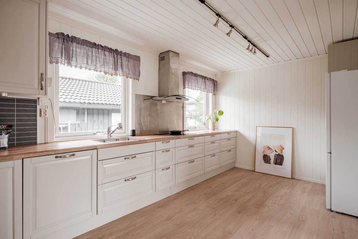 Flere bilder av kjøkken Galleribilde