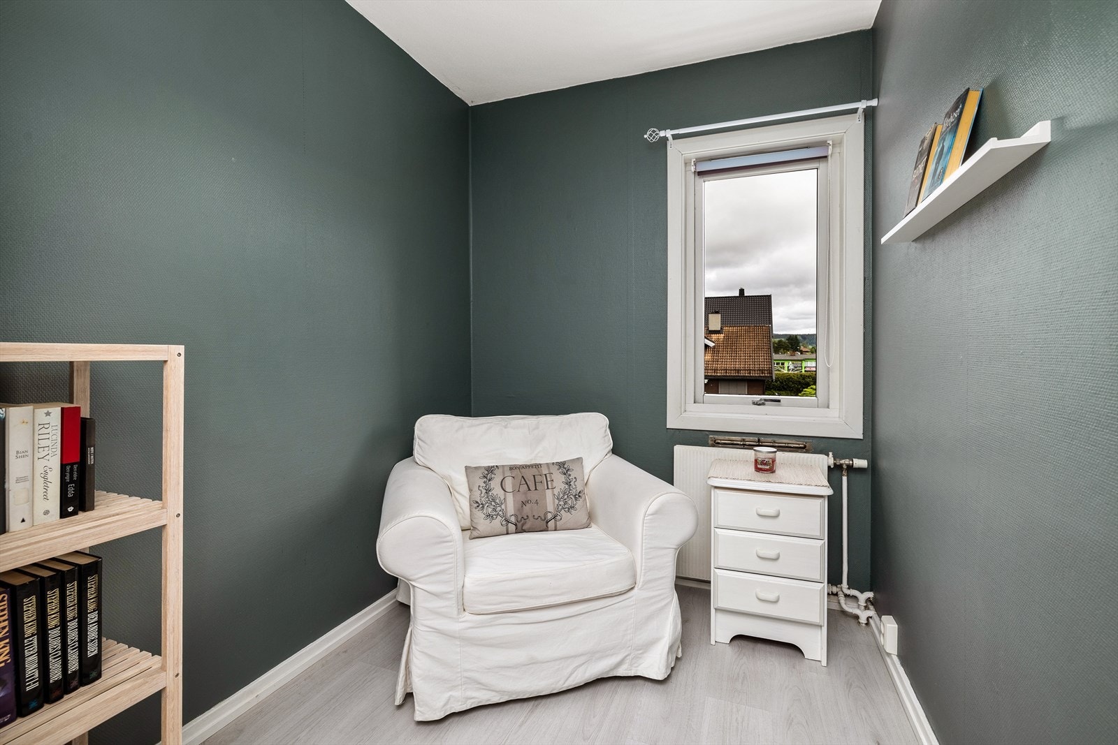 To ligger vegg i vegg med adkomst fra gangen Galleribilde