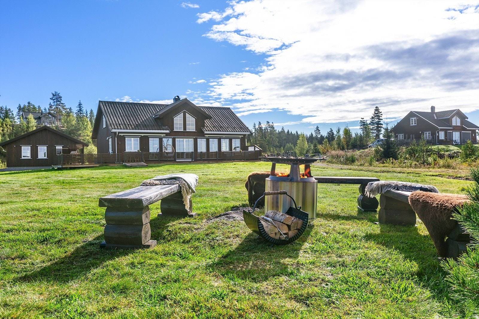 Her ligger alt til rette for at familie og venner gleder seg til gode dager på hytta! Galleribilde