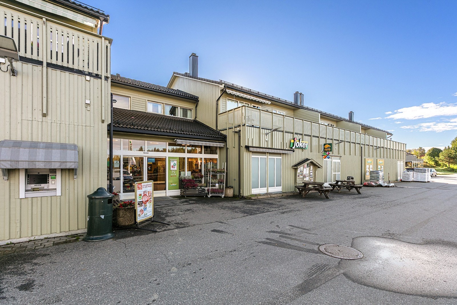 Helgehandelen kan foretas på Joker Setskog - kun 5 min biltur unna Galleribilde