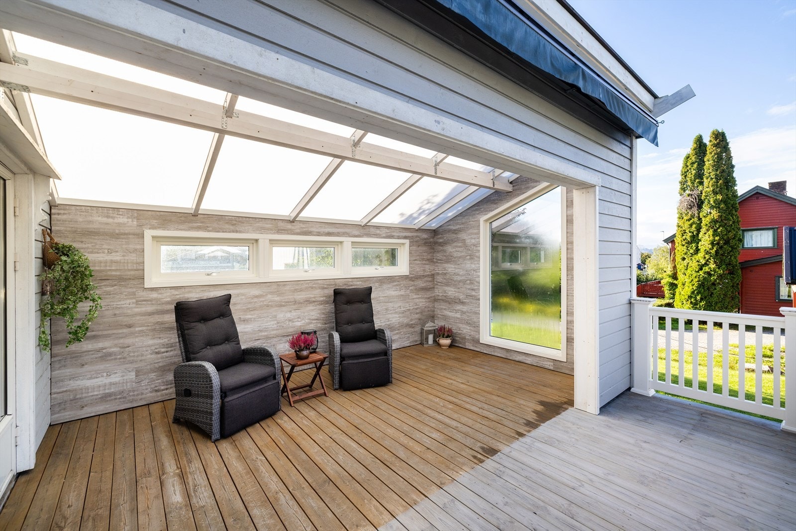 God plass til utemøblement. Galleribilde