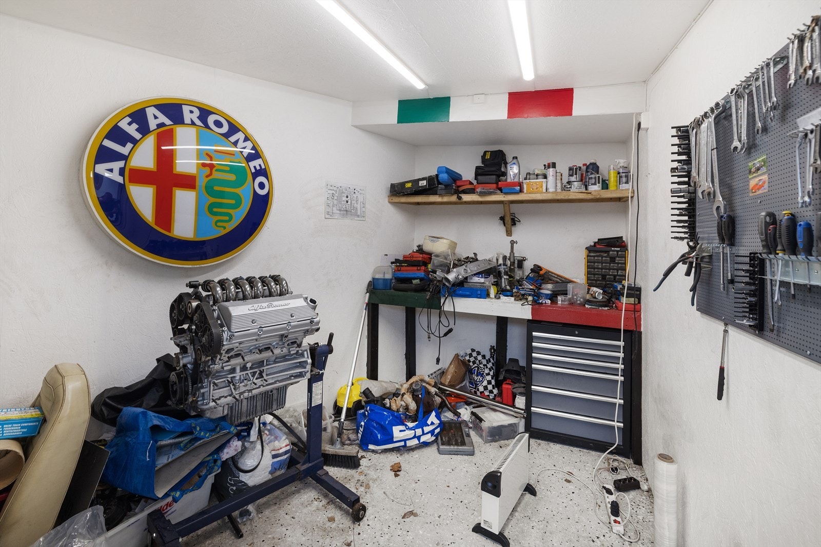 Isolert hobbyrom i bakkant av garasjen Galleribilde