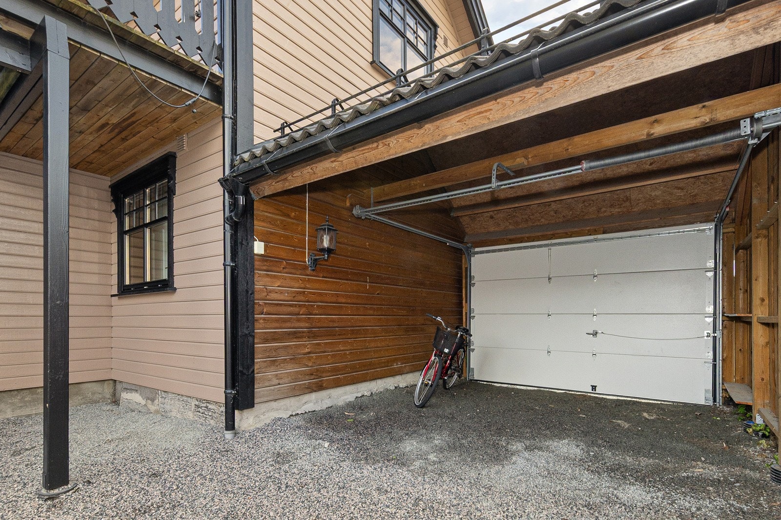 Carport. Ikke søkt godkjent. Galleribilde