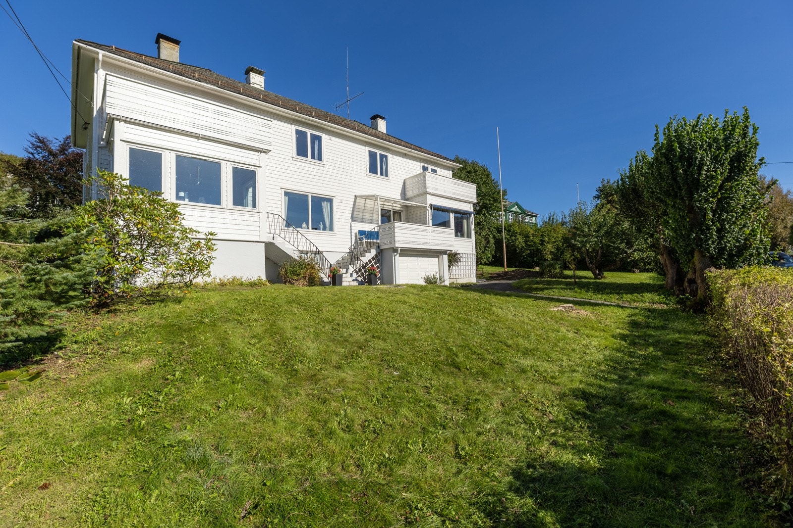 Har du spørsmål til boligen eller passer ikke oppsatt visning? Kontakt megler på telefon eller e-post. Galleribilde